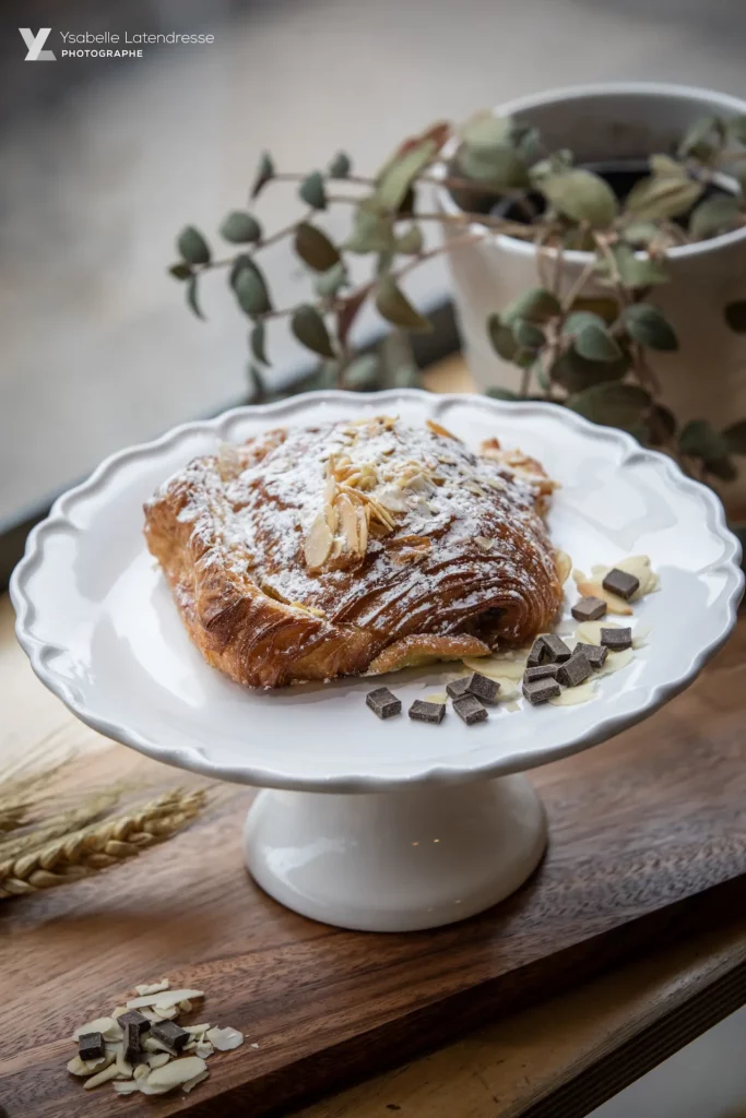 Chocolatine aux amandes