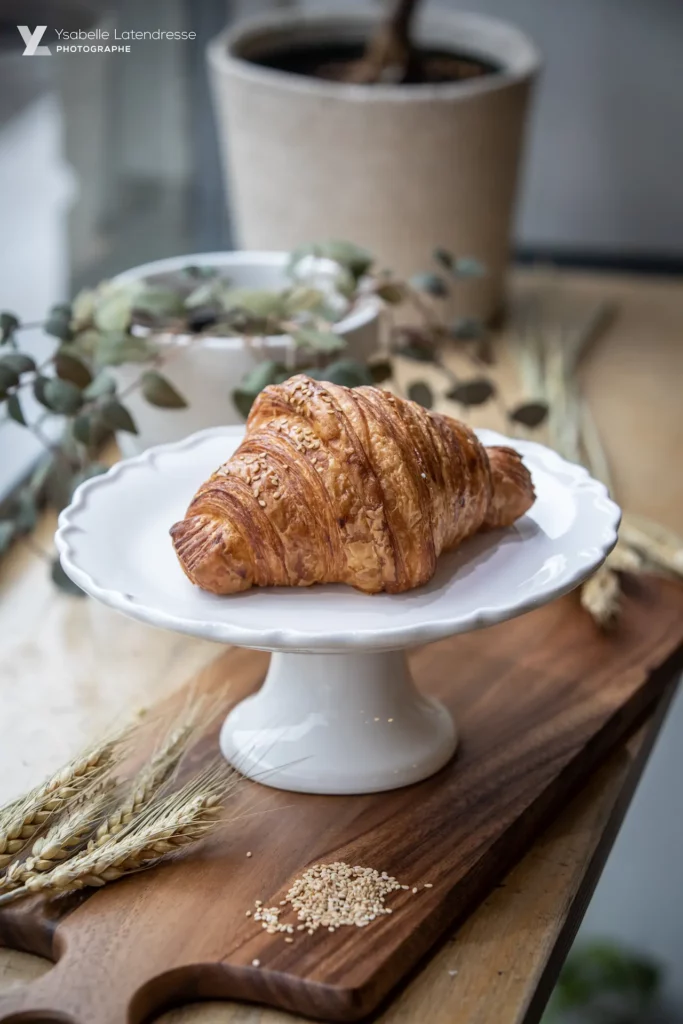 Croissant au fromage suisse
